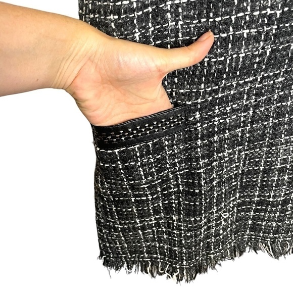 Boucle Dress 🖤 - Picture 3 of 10